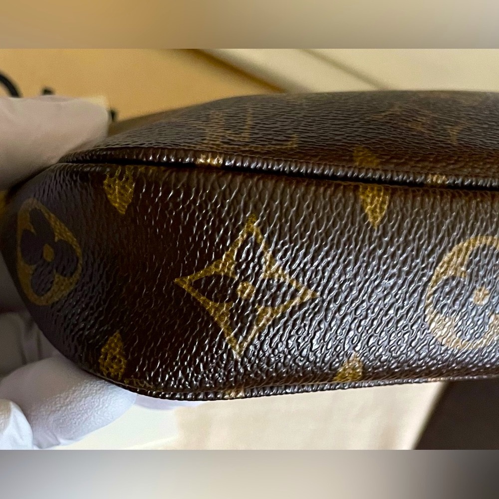 Prestine Vintage Authentic Louis Vuitton Pochette with Unbranded Chain Strap! - Picture 8 of 14